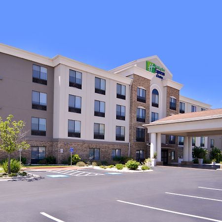 Holiday Inn Express & Suites Selma By Ihg Exterior foto