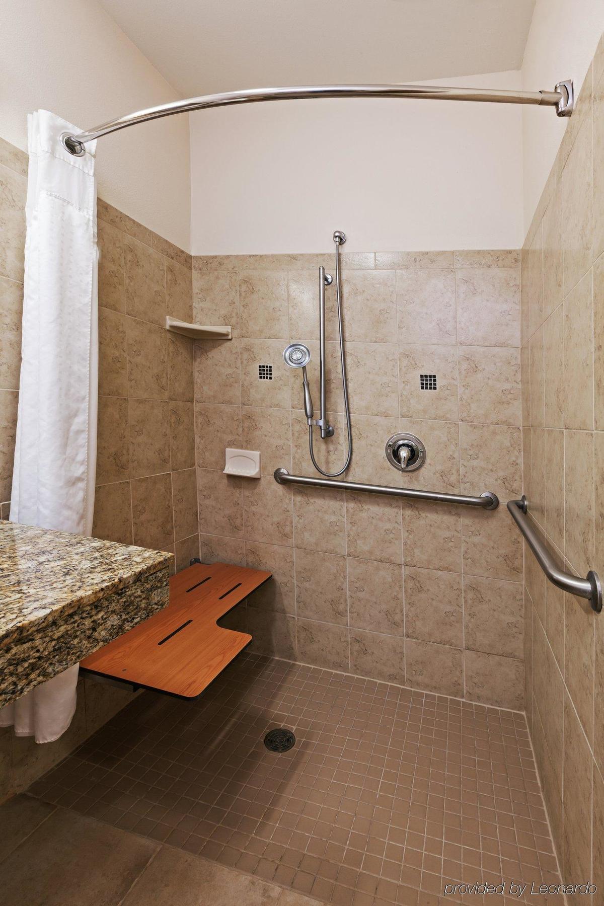 Holiday Inn Express & Suites Selma By Ihg Exterior foto
