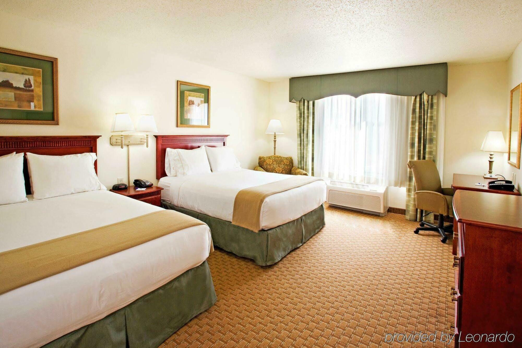 Holiday Inn Express & Suites Selma By Ihg Cameră foto